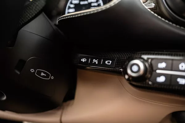 Ferrari 812 GTS, lift, karbon, CZ - foto 34