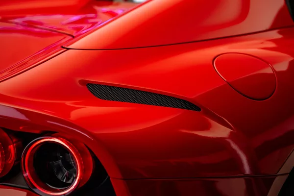 Ferrari 812 GTS, lift, karbon, CZ - foto 40