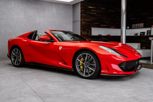 Ferrari 812 GTS, lift, karbon, CZ - foto 5