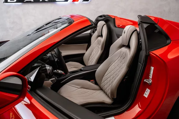 Ferrari 812 GTS, lift, karbon, CZ - foto 7