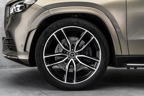 Mercedes-Benz GLS AMG 4Matic - foto 2