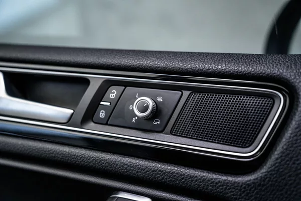 Volkswagen Touareg 3,0TDI Terrain Tech 4M DSG - foto 17