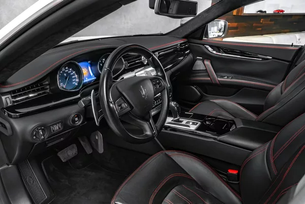 Maserati Quattroporte GTS V8 530PS - foto 12