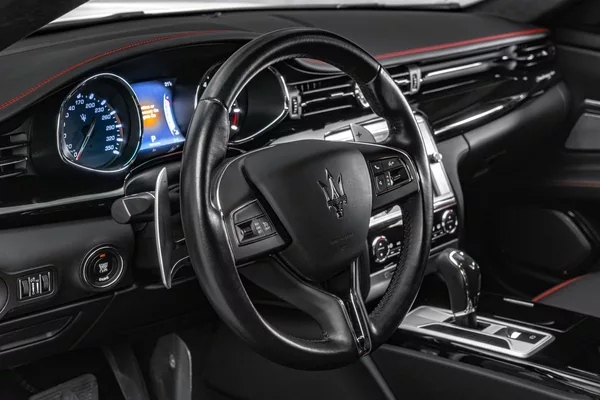 Maserati Quattroporte GTS V8 530PS - foto 16