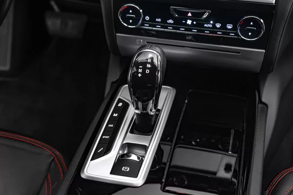 Maserati Quattroporte GTS V8 530PS - foto 17