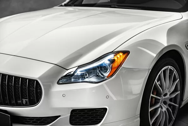 Maserati Quattroporte GTS V8 530PS - foto 9