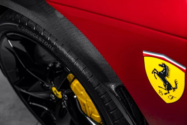 Ferrari Purosangue Rosso Fuoco - foto 14