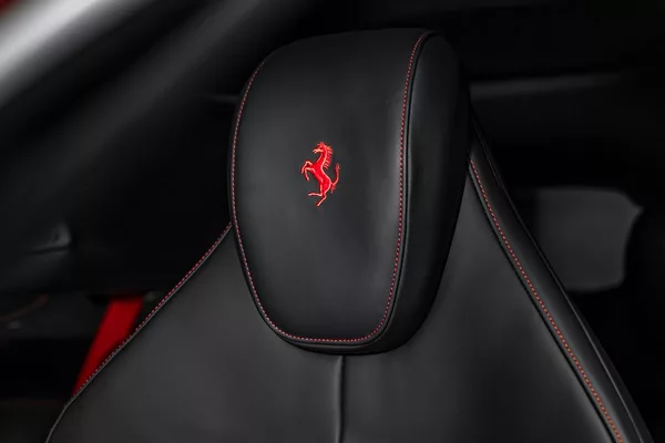 Ferrari Purosangue Rosso Fuoco - foto 37