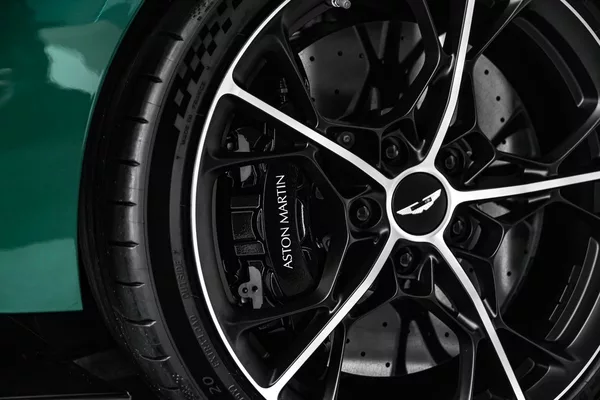 Aston Martin Valhalla - foto 15