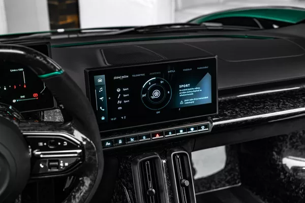 Aston Martin Valhalla - foto 20