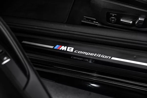 BMW M8 Coupe Competition Night Carbon - foto 13
