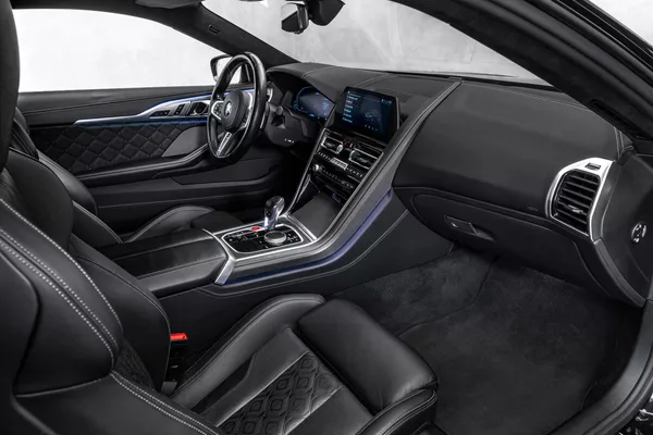 BMW M8 Coupe Competition Night Carbon - foto 15