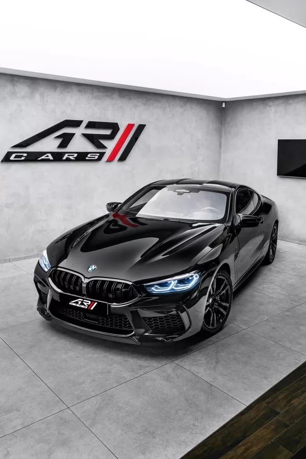 BMW M8 Coupe Competition Night Carbon - foto 3