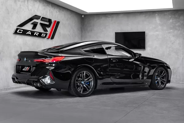 BMW M8 Coupe Competition Night Carbon - foto 7