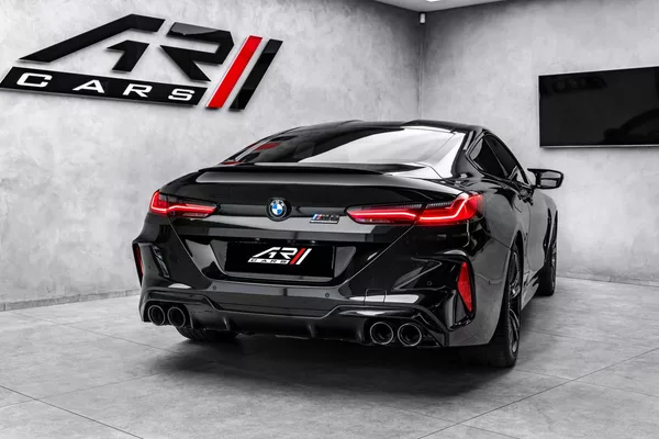 BMW M8 Coupe Competition Night Carbon - foto 9