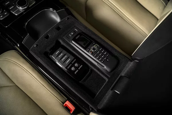 Audi A8 6,3 W12 L Exclusive Keramiky M - foto 20