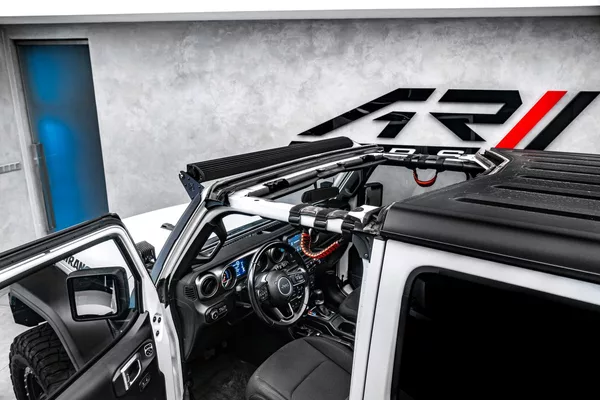 Jeep Wrangler 3,6 V6 35 pneu - foto 10