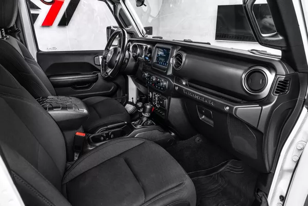 Jeep Wrangler 3,6 V6 35 pneu - foto 18