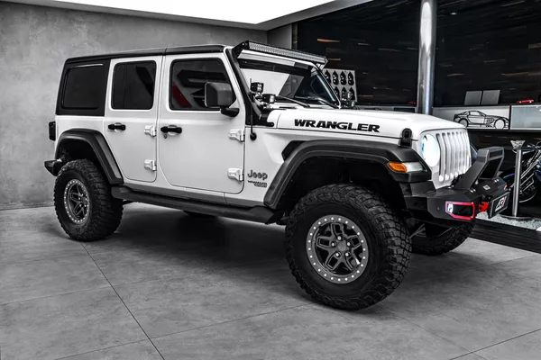 Jeep Wrangler 3,6 V6 35 pneu - foto 4