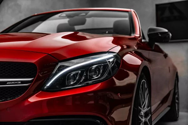Mercedes-Benz Třídy C head-up, 360 kamera, Burmester - foto 16