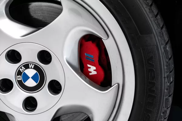 BMW Řada 8 CSI - foto 10