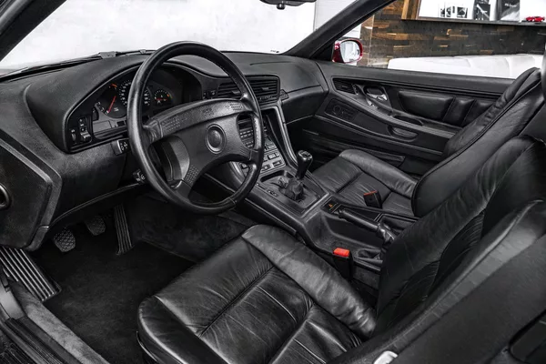 BMW Řada 8 CSI - foto 11