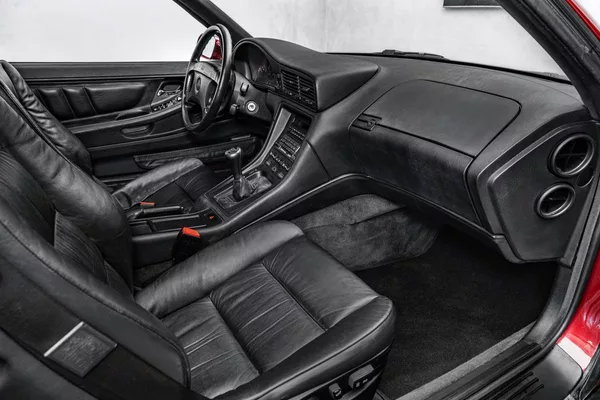 BMW Řada 8 CSI - foto 12