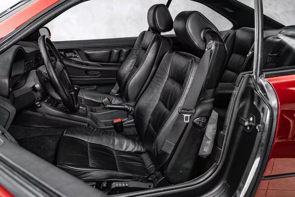 BMW Řada 8 CSI - foto 13