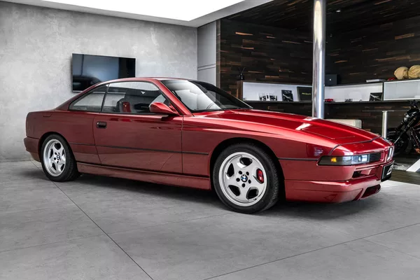 BMW Řada 8 CSI - foto 4