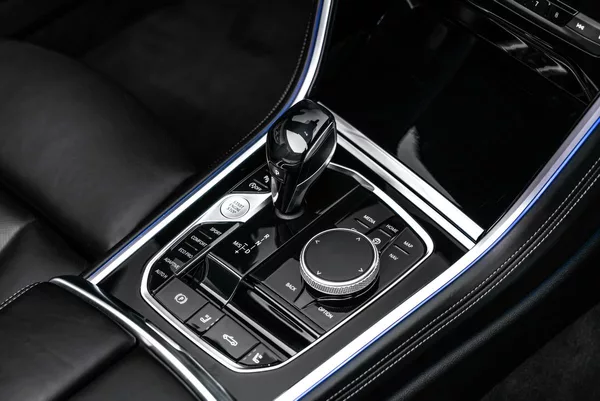 BMW Řada 8 d xDrive Cabrio M-Sport Indivi - foto 18