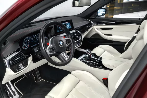 BMW M5 First Edition 1/400 - foto 12