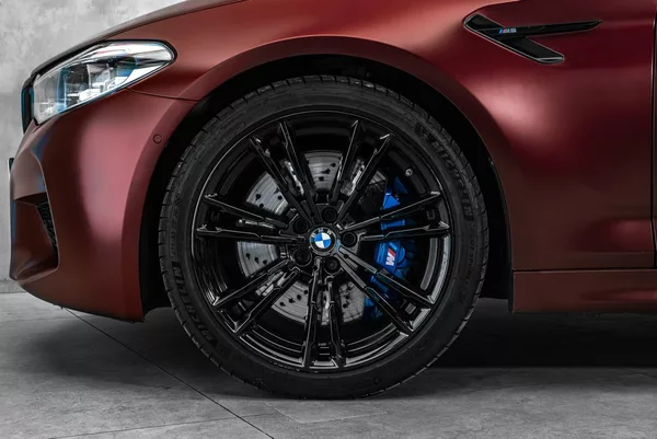 BMW M5 First Edition 1/400 - foto 2