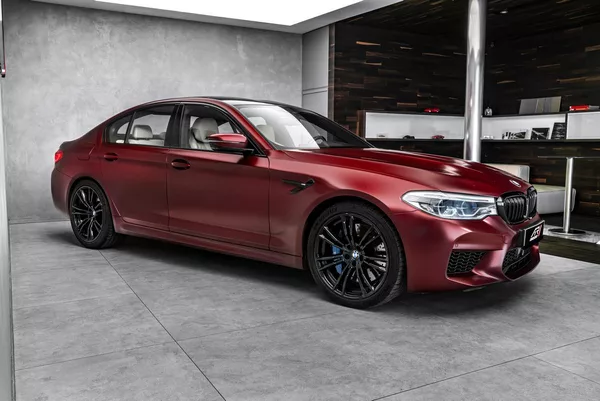 BMW M5 First Edition 1/400 - foto 4