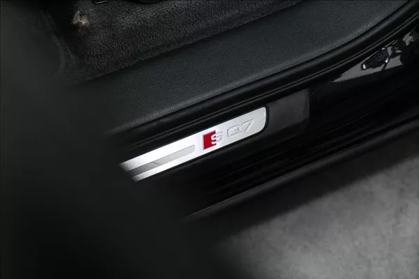 Audi SQ7 OV,Ko 4,0TDI Q, Matrix, Masáže - foto 18