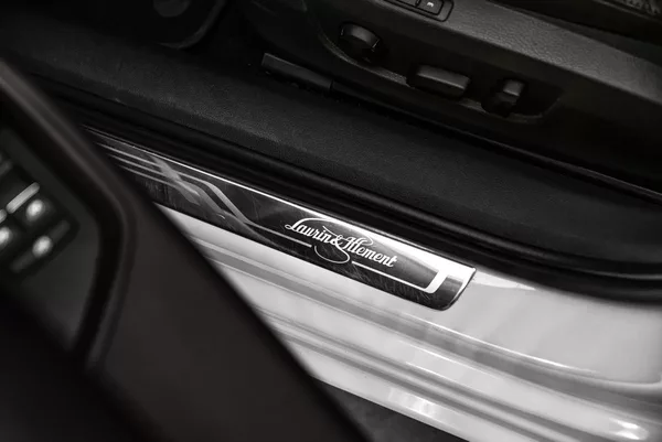 Škoda Superb Combi 2,0TSI L&K 4x4 DSG - foto 20