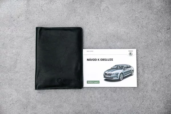Škoda Superb Combi 2,0TSI L&K 4x4 DSG - foto 25