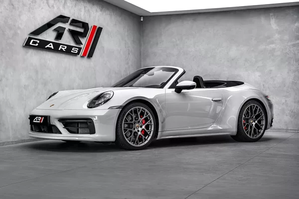 Porsche Sport Chrono, výfuky, ventilac