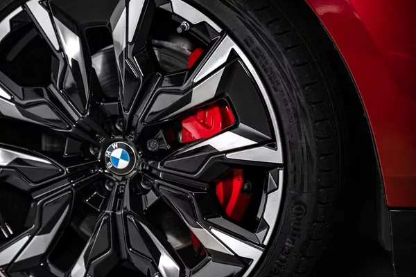BMW Řada 5 550 e xDrive - foto 11