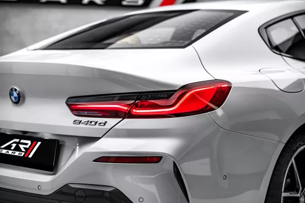 BMW Řada 8 840d x Drive M sport - foto 10