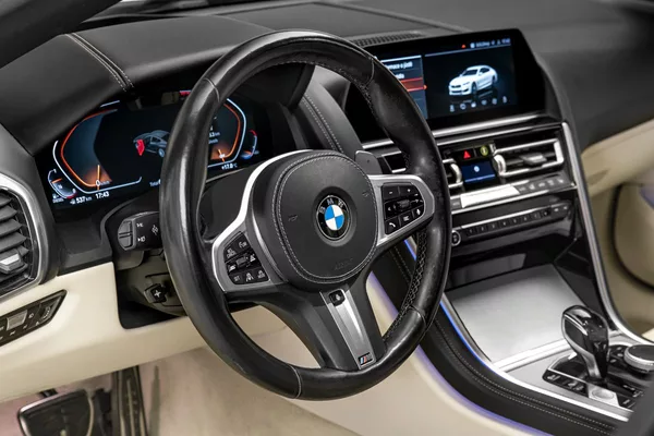 BMW Řada 8 840d x Drive M sport - foto 16