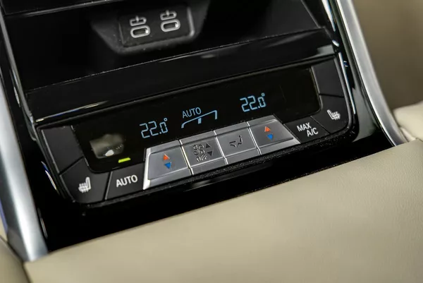 BMW Řada 8 840d x Drive M sport - foto 19