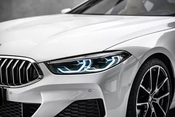 BMW Řada 8 840d x Drive M sport - foto 9