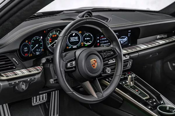 Porsche 911 TURBO 50 YEARS Keramiky Pano - foto 17