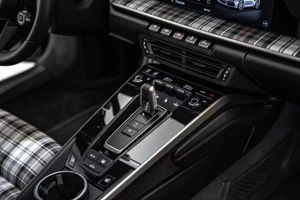 Porsche 911 TURBO 50 YEARS Keramiky Pano - foto 19