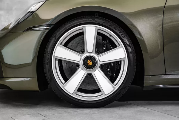 Porsche 911 TURBO 50 YEARS Keramiky Pano - foto 2