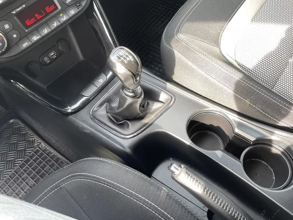 Kia Ceed SW 1,6 GDi TOP - foto 15