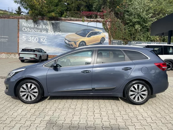 Kia Ceed 1,6 Gdi TOP - foto 6