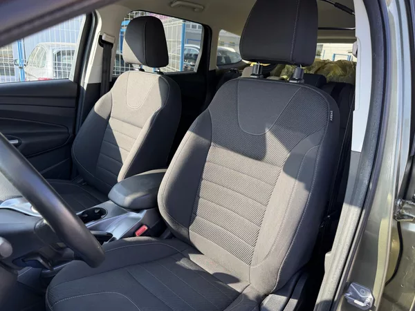 Ford Kuga 1,5 EcoBoost / 110kW - foto 12