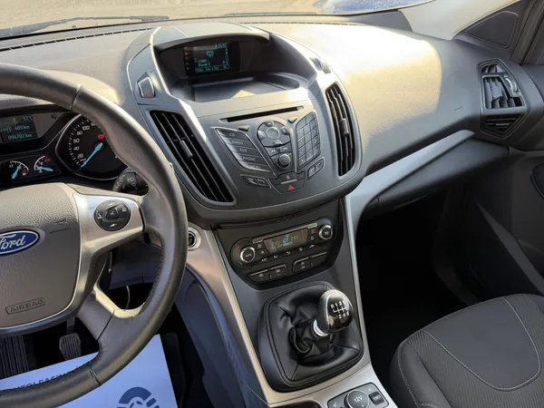 Ford Kuga 1,5 EcoBoost / 110kW - foto 28
