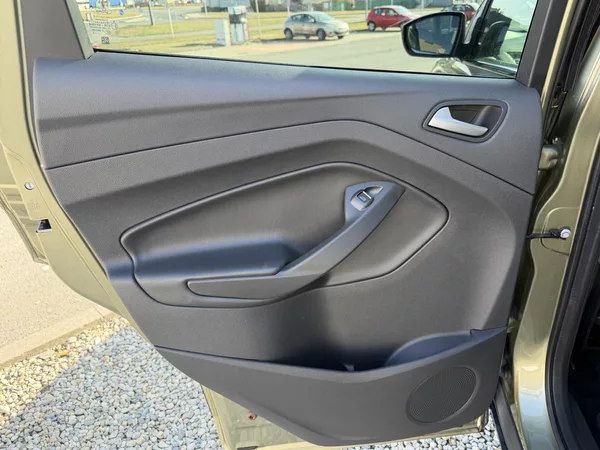 Ford Kuga 1,5 EcoBoost / 110kW - foto 32